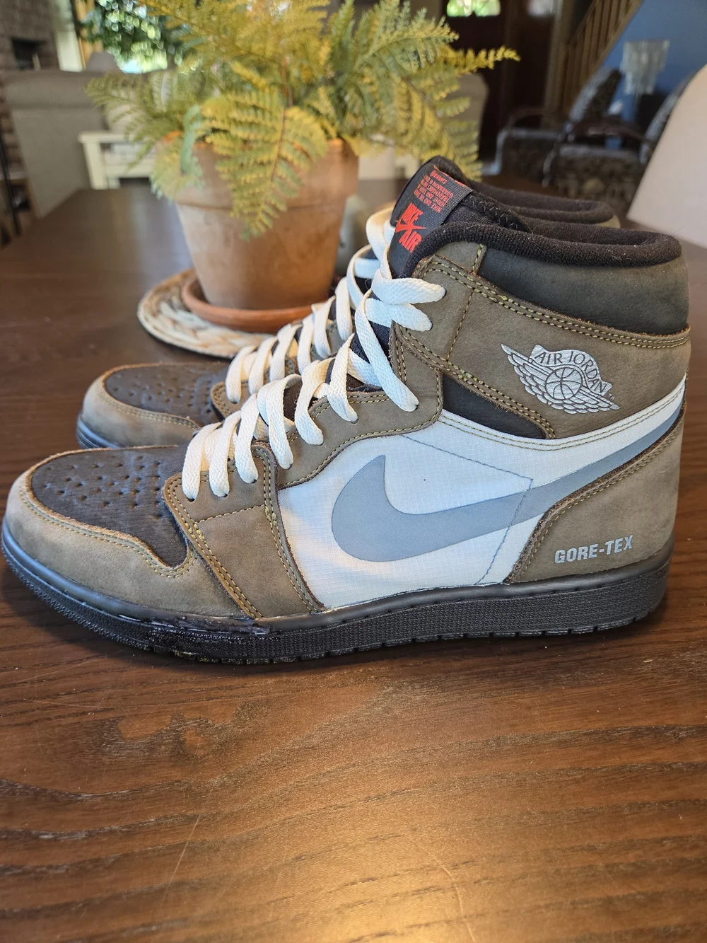 Air Jordan 1 Retro High Element Gore Tex Legend Coffee Brown Beige Sneakers 12